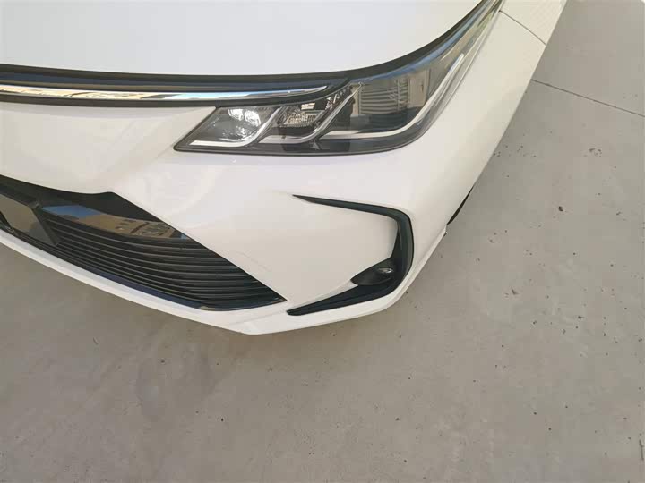 Фото 24 - Toyota Corolla