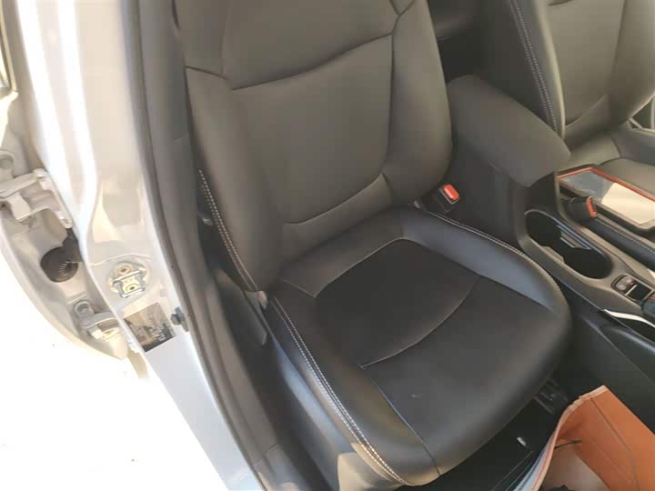 Фото 25 - Toyota Corolla