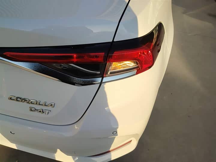 Фото 8 - Toyota Corolla