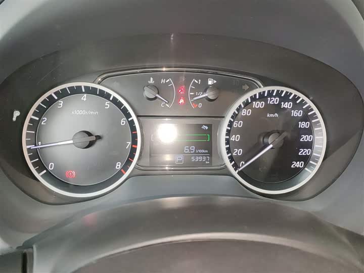 Фото 12 - Nissan Sylphy