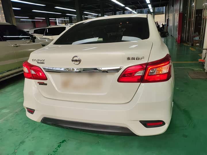 Фото 6 - Nissan Sylphy