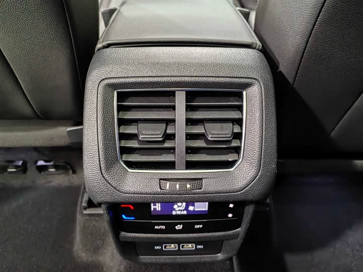 Фото 16 - Volkswagen Tayron