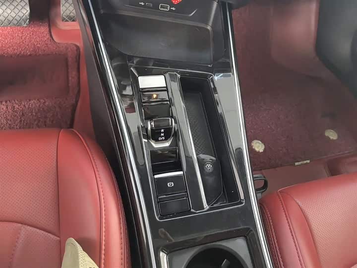 Фото 9 - Volkswagen Lamando L