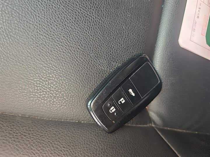 Фото 12 - Toyota Levin