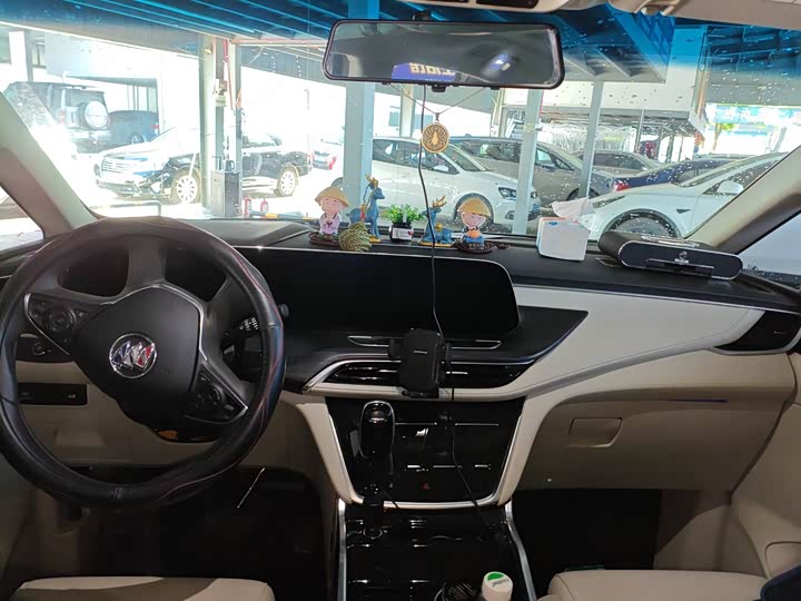 Фото 7 - Buick GL8 ES