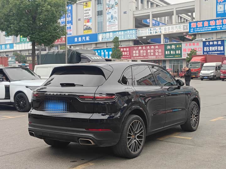 Фото 11 - Porsche Cayenne