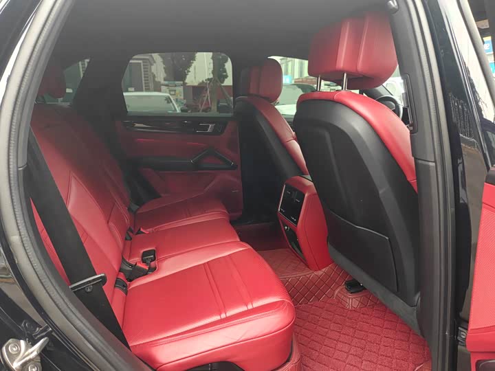 Фото 5 - Porsche Cayenne