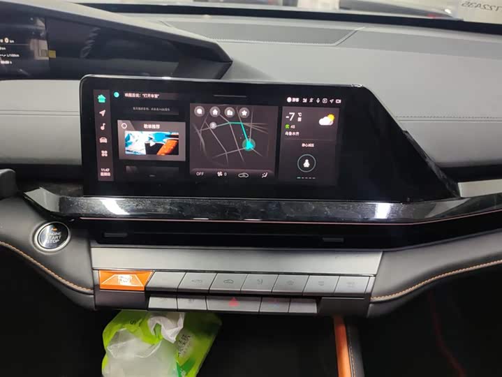 Фото 13 - Changan UNI-V