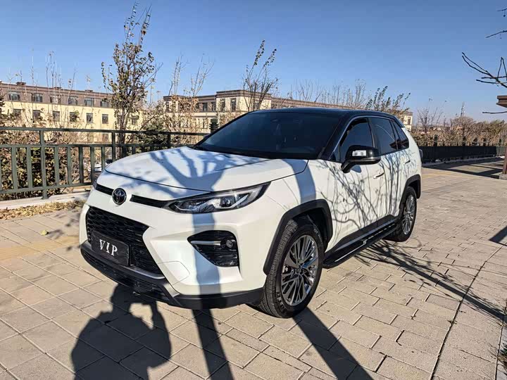 Фото 1 - Toyota Wildlander