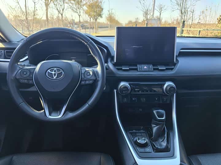 Фото 11 - Toyota Wildlander