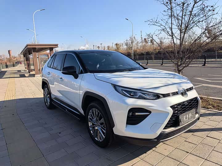 Фото 3 - Toyota Wildlander