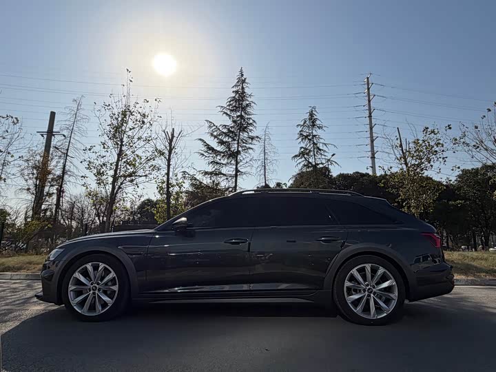 Фото 8 - Audi A6