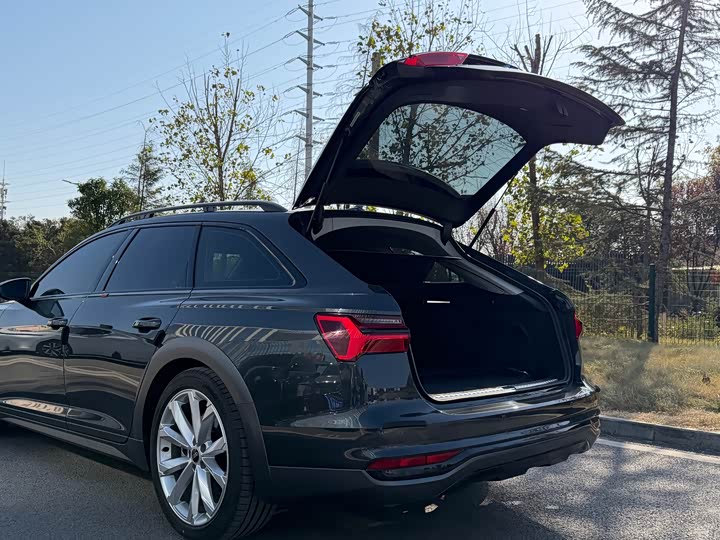 Фото 9 - Audi A6