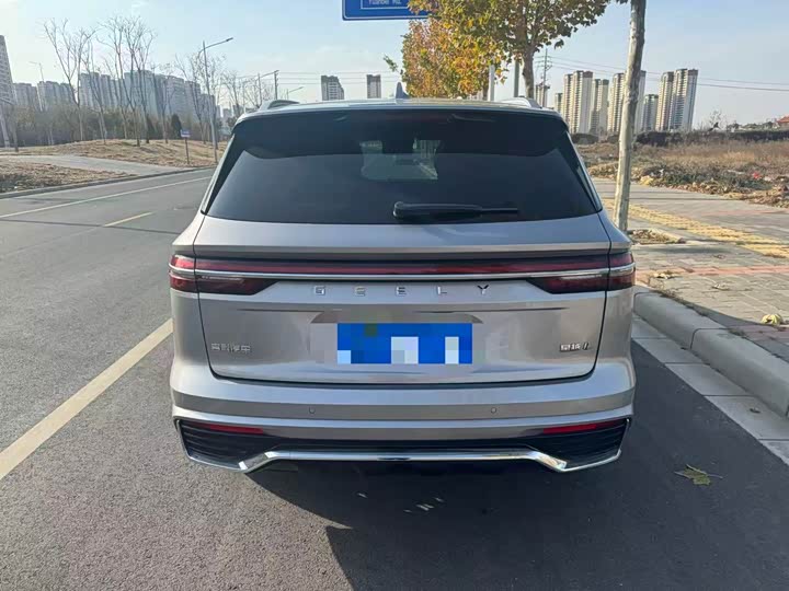 Фото 8 - Geely Monjaro