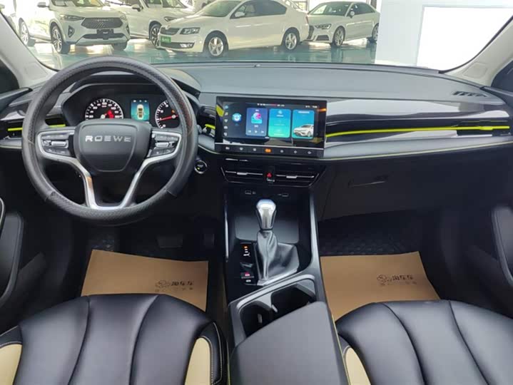 Фото 12 - Roewe i5