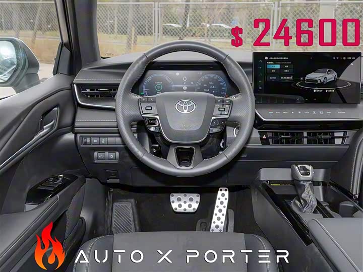 Фото 14 - Toyota Camry