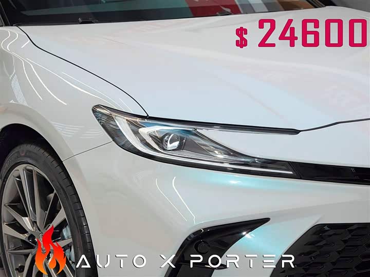 Фото 20 - Toyota Camry