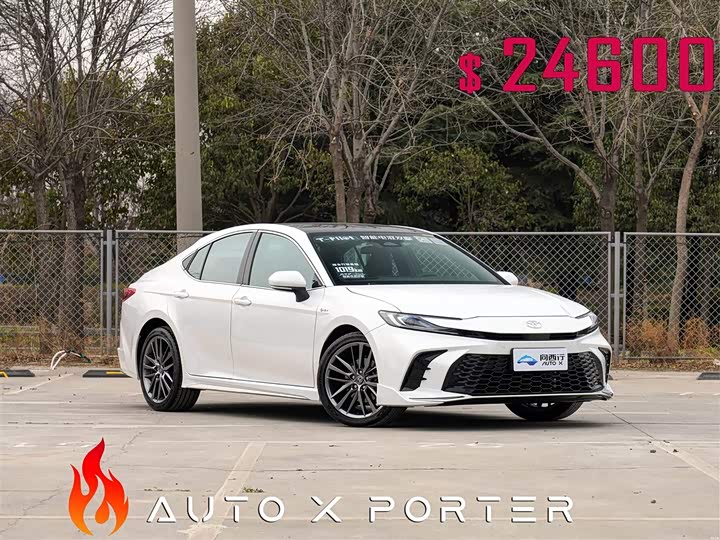 Фото 3 - Toyota Camry