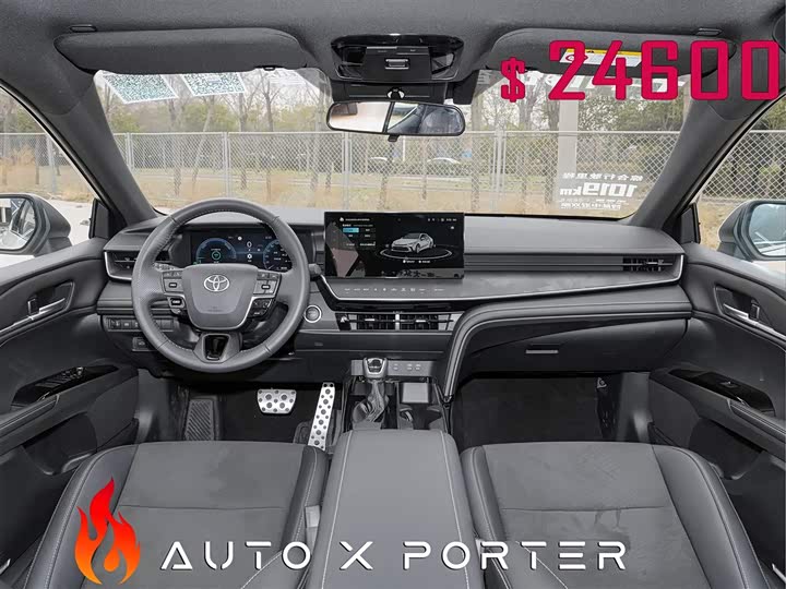 Фото 7 - Toyota Camry