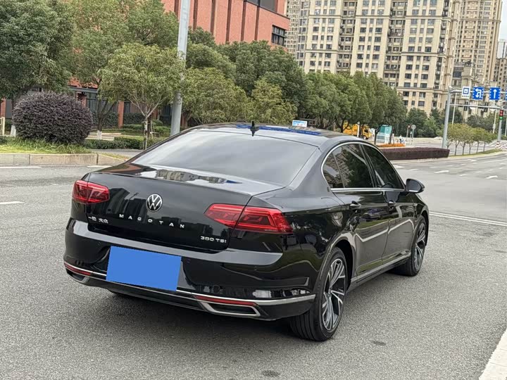 Фото 4 - Volkswagen Magotan