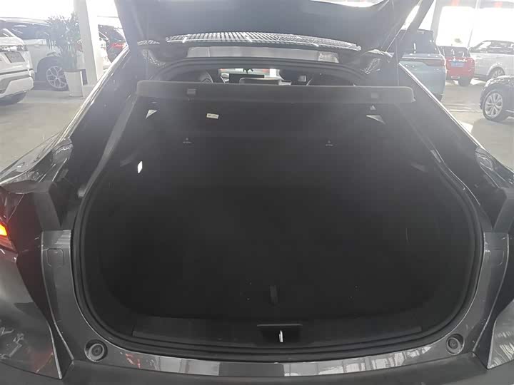 Фото 19 - Changan Deepal SL03