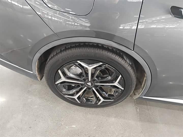 Фото 26 - Changan Deepal SL03