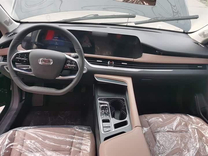 Фото 10 - Bestune B70