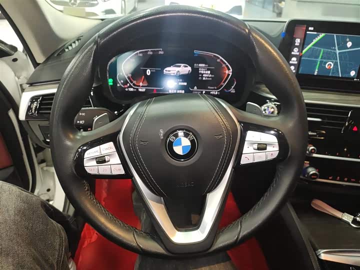 Фото 11 - BMW 5 Series