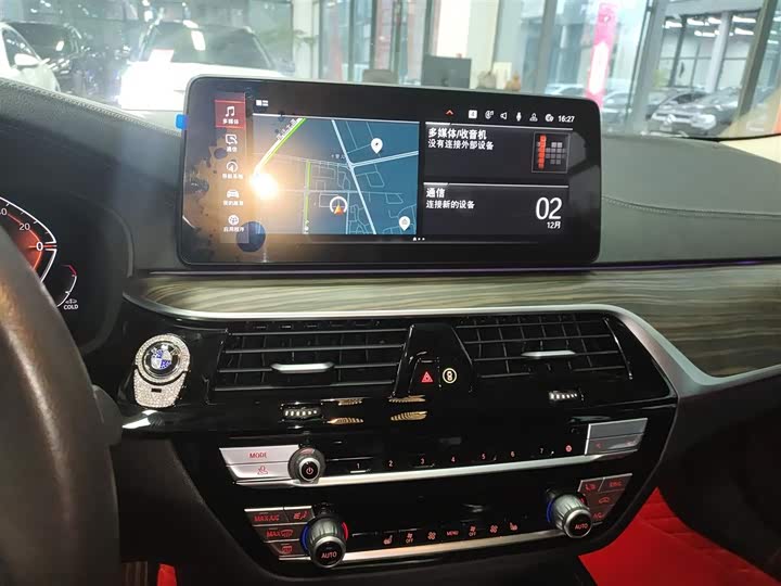 Фото 13 - BMW 5 Series