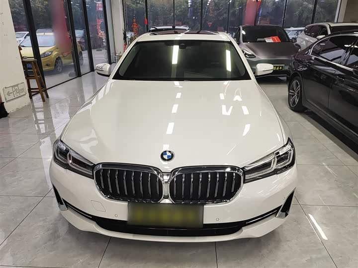 Фото 3 - BMW 5 Series