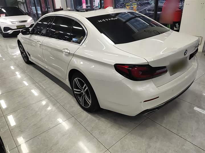 Фото 5 - BMW 5 Series