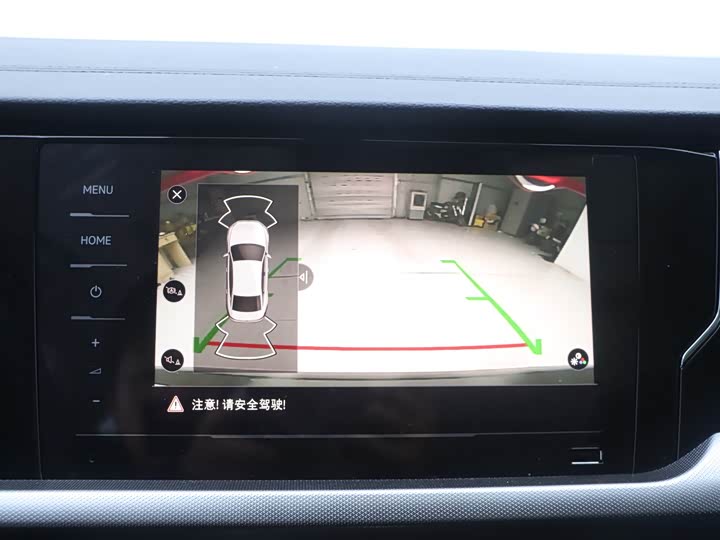 Фото 13 - Volkswagen Passat