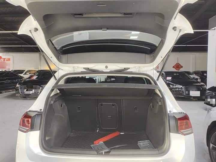 Фото 19 - Volkswagen Golf