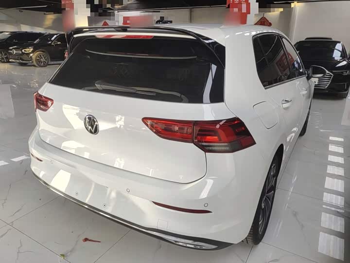 Фото 7 - Volkswagen Golf