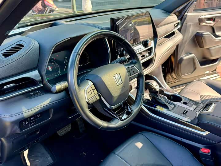 Фото 7 - Toyota Crown Kluger