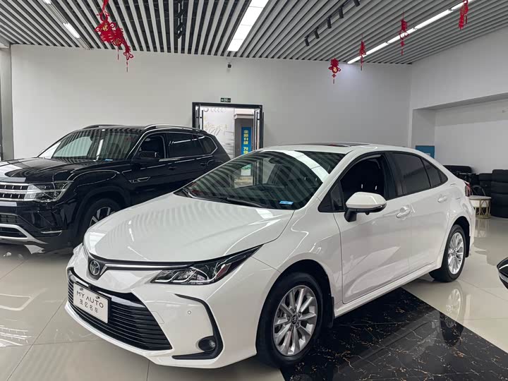 Фото 1 - Toyota Corolla