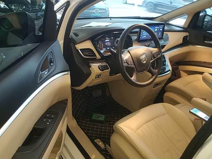 Фото 16 - Buick GL8 ES