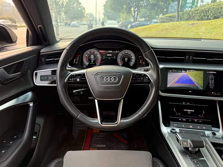 Фото 6 - Audi A6L