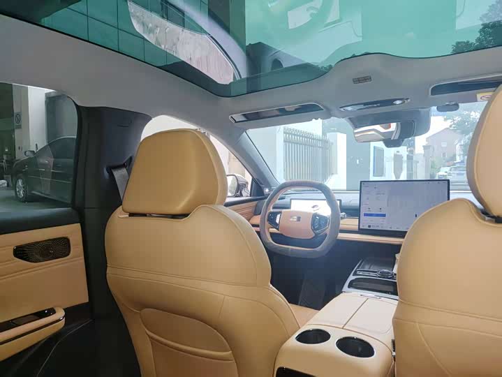 Фото 10 - Geely Galaxy Starshine 8 EM-i