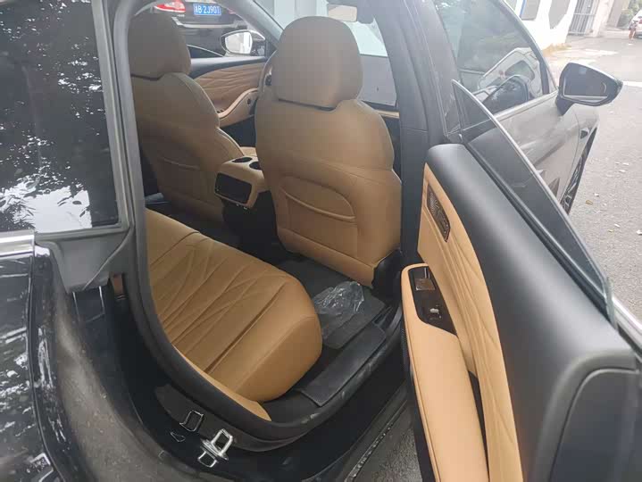 Фото 7 - Geely Galaxy Starshine 8 EM-i