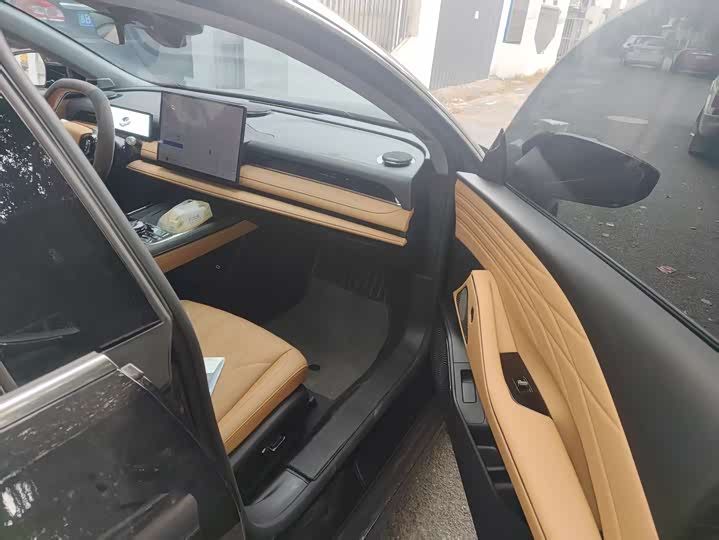 Фото 8 - Geely Galaxy Starshine 8 EM-i