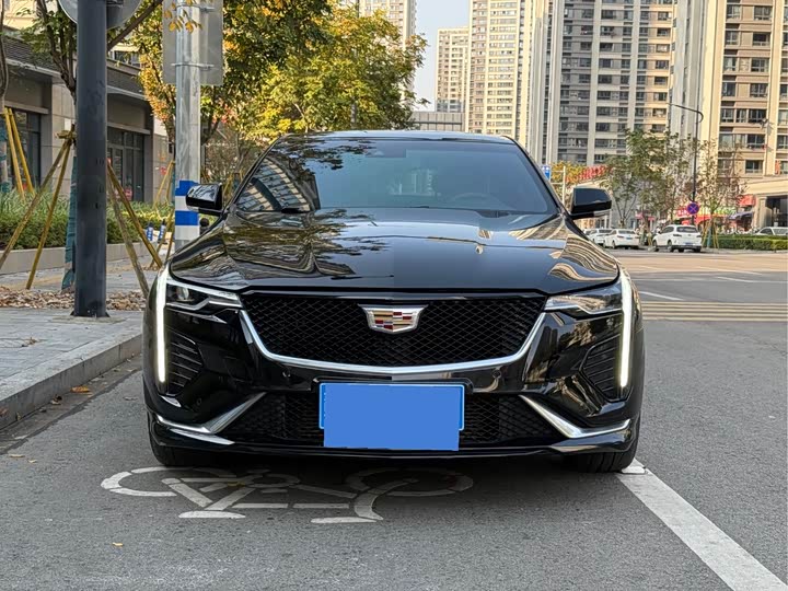 Фото 2 - Cadillac CT4