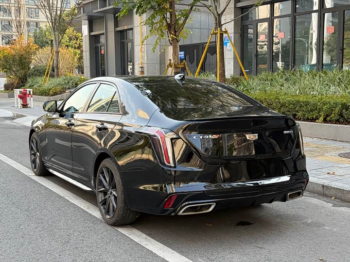 Фото 6 - Cadillac CT4