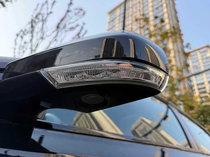 Фото 9 - Cadillac CT4