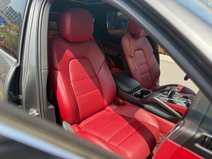 Фото 13 - Porsche Cayenne