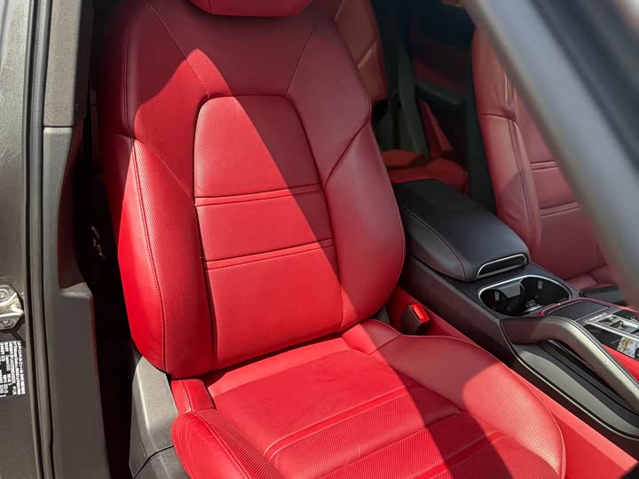 Фото 14 - Porsche Cayenne