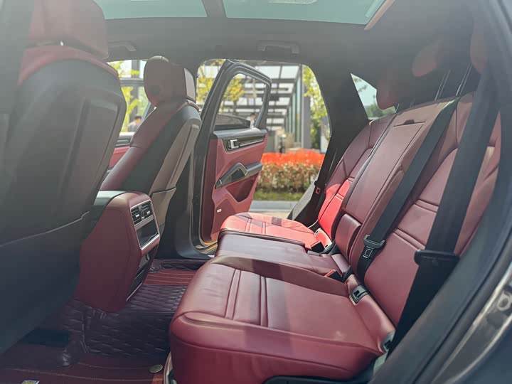 Фото 17 - Porsche Cayenne