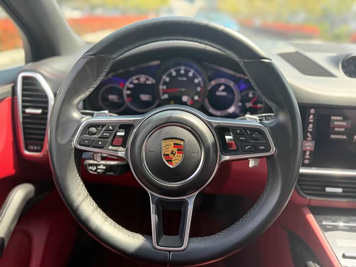 Фото 19 - Porsche Cayenne