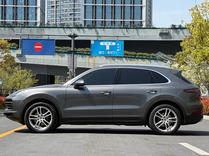 Фото 8 - Porsche Cayenne