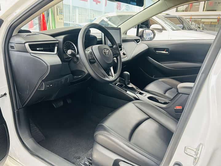 Фото 4 - Toyota Corolla